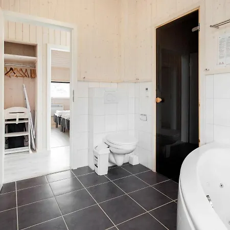 Holiday Home In Grossenbrode, 500 M Sea *